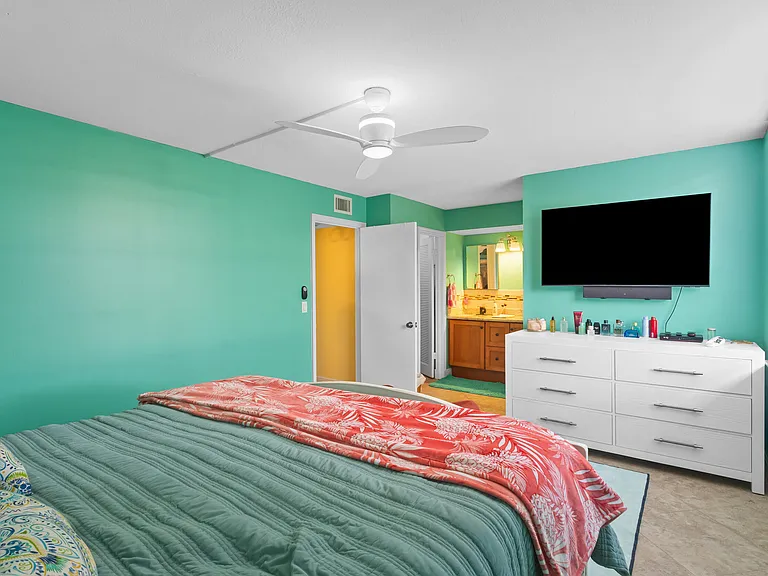 500 Egret Cir #8208 — Photo 13