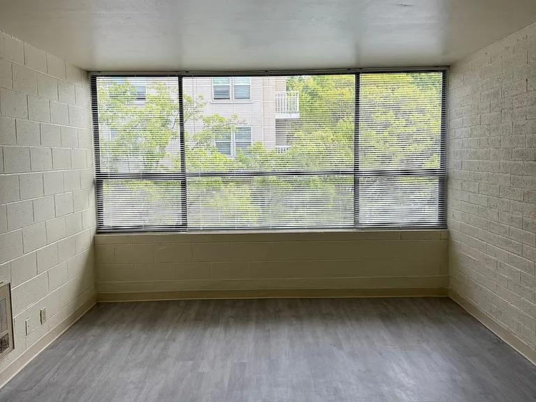 Olive Terrace Apartments — Photo 30