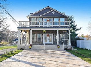 516 Riverside Rd, Baltimore, MD 21221