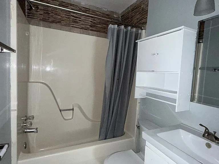 3236 Nicholas Ave — Photo 12