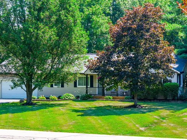 3930 Pine Meadow Rd, New Albany, OH 43054