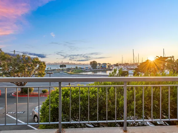 4 Anchor Dr #F240, Emeryville, CA 94608