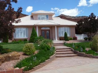 1221 E Country Club Dr, Kanab, UT 84741