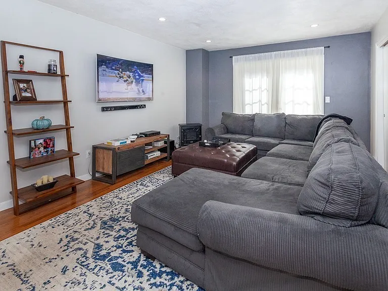 57 Victory Rd #1 — Photo 2