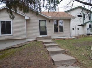 3462 Pilgrim Ln N, Plymouth, MN 55441