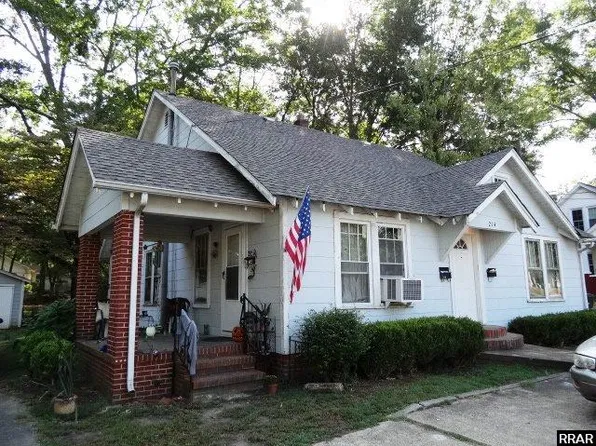 214 Elm St, Martin, TN 38237