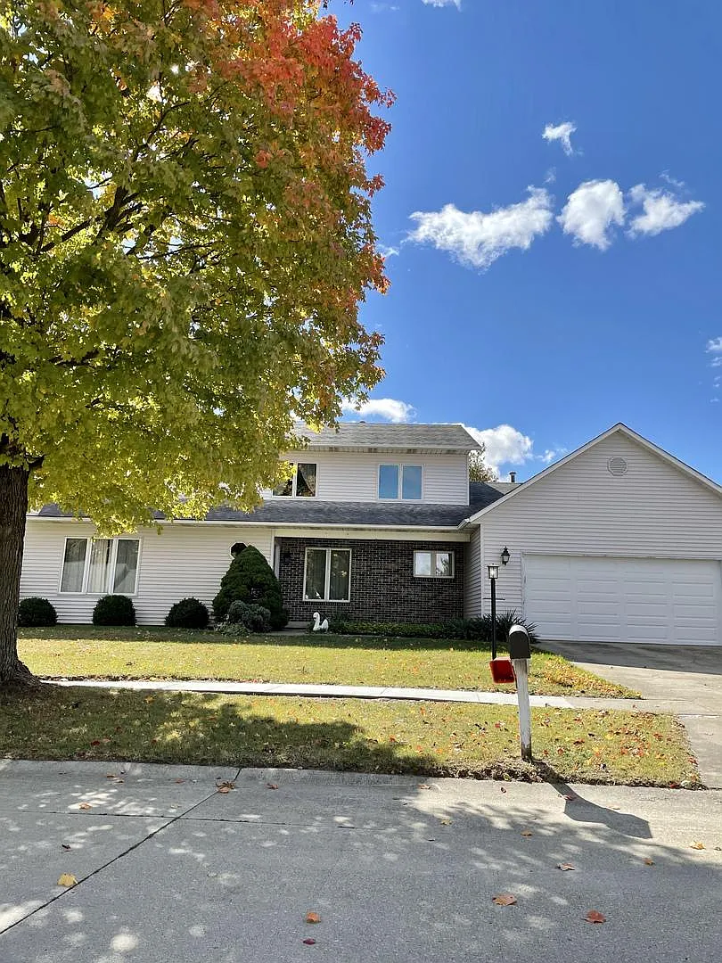 2813 Woodhaven Dr photo 1
