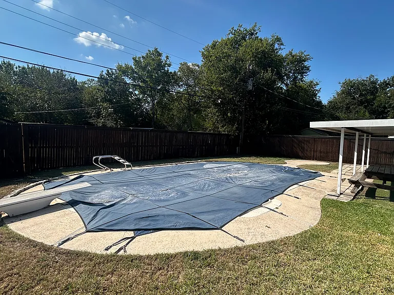 401 Lena Ln — Photo 9