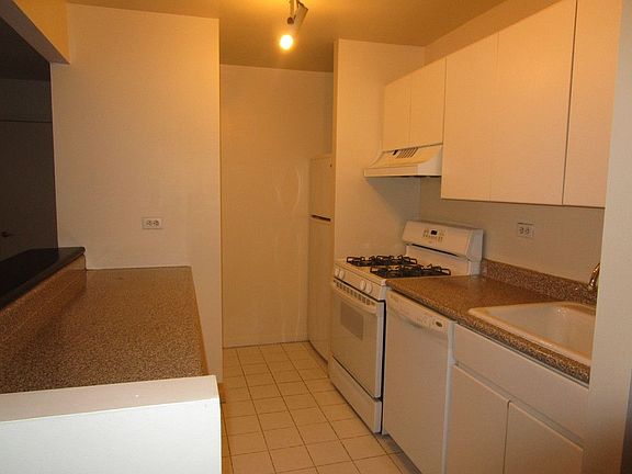 4th image of 222 W 14th St APT 2N