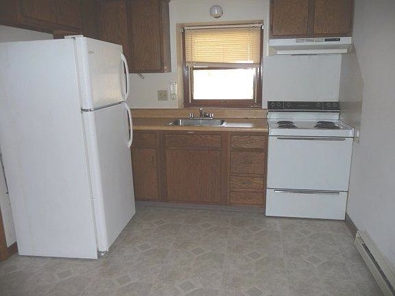 Fully Applianced Kitchen