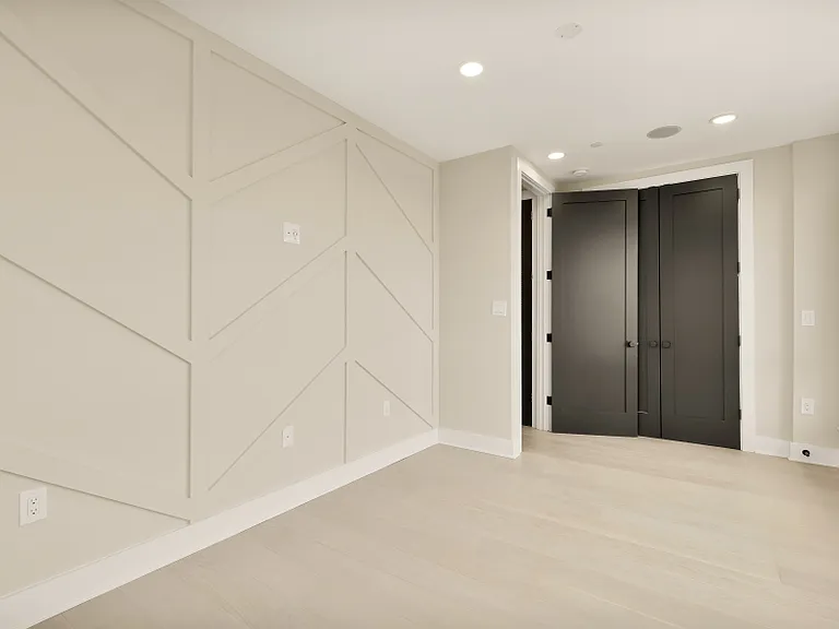 2305 Nicholson SE #100 — Photo 18