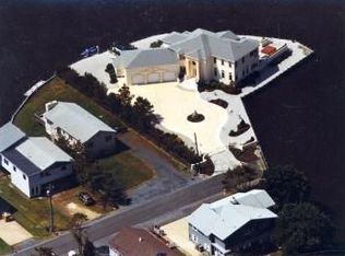 40 W Atlantic St, Fenwick Island, DE 19944