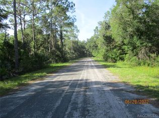 9063 N Cavewood Ave, Crystal River, FL 34428