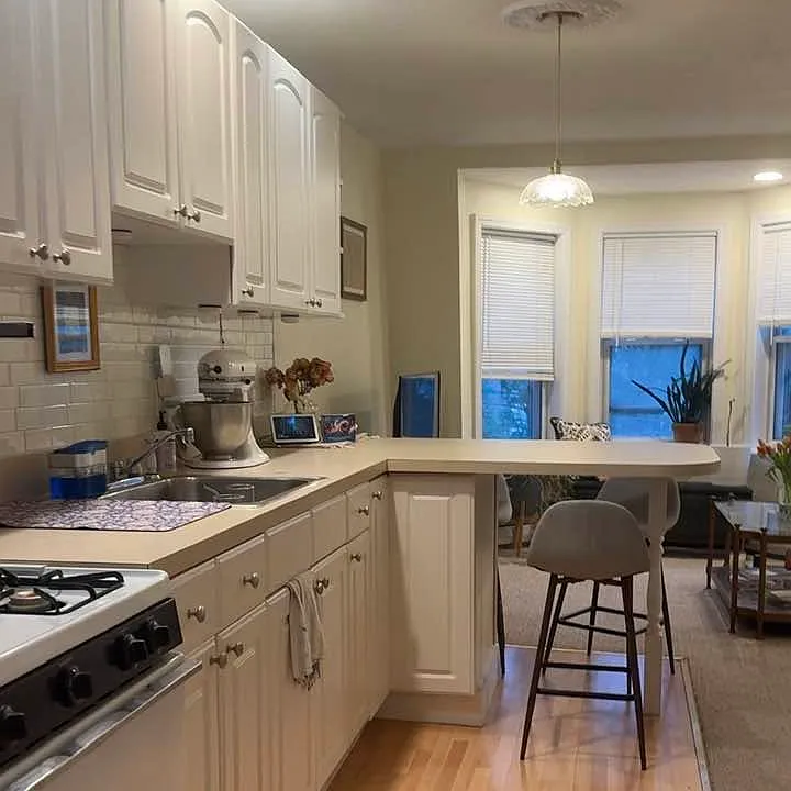 173 W 2nd St #3