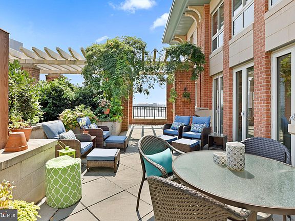 3rd image of 717 President St #Penthouse 801