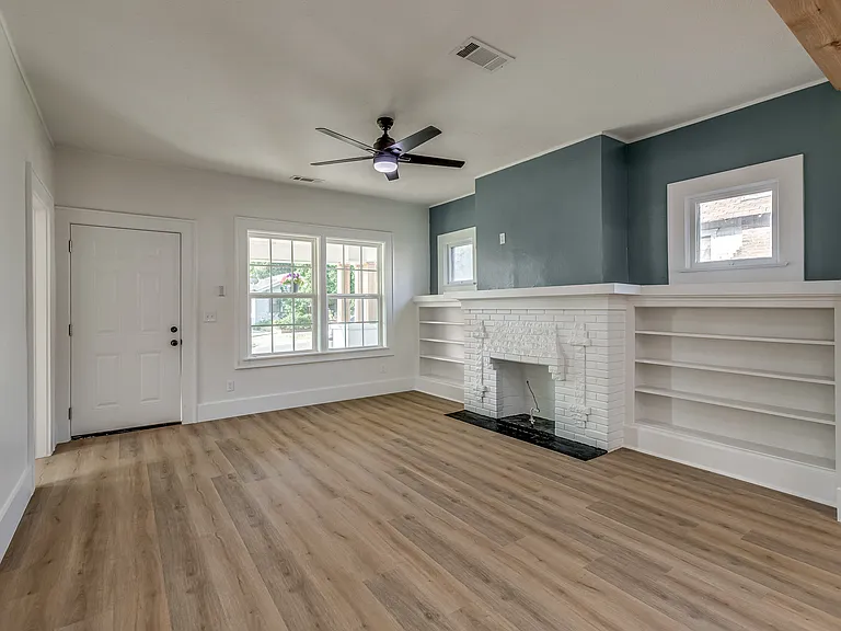 1723 W Park Pl — Photo 7
