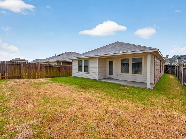 14683 Canyon Pines Ln — Photo 35