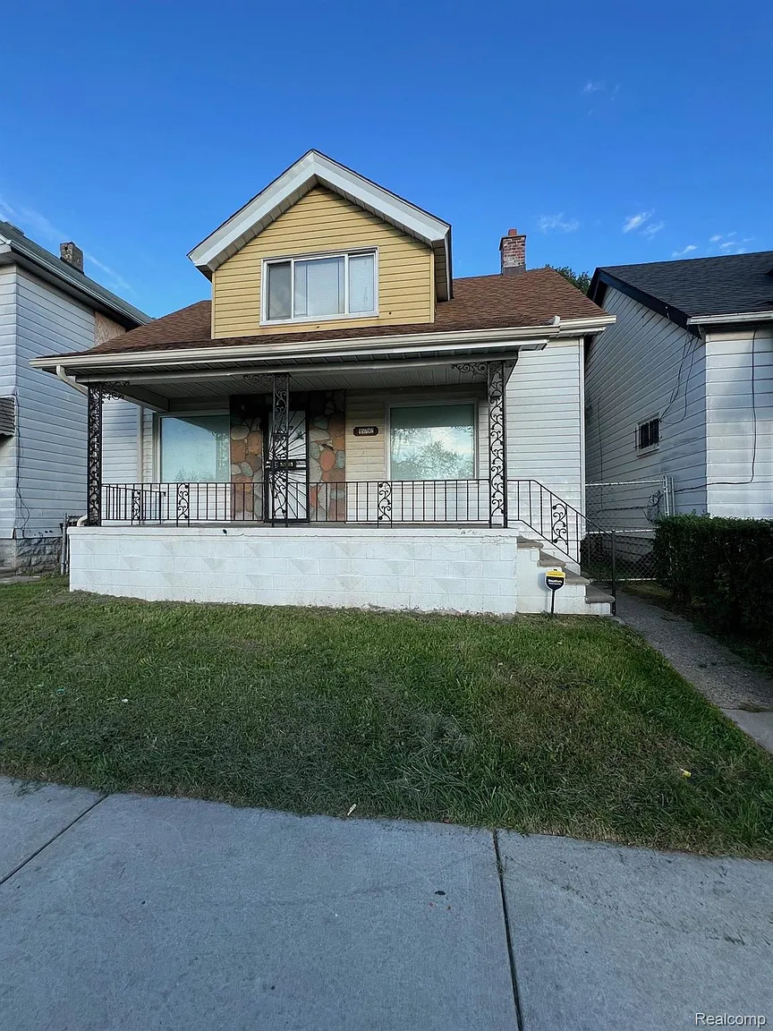15792 Wabash St photo 1