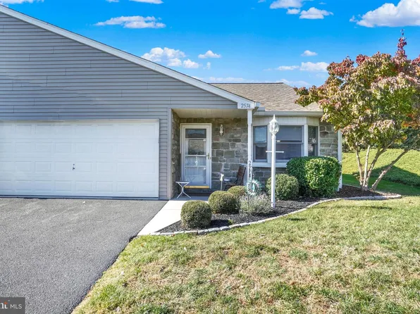 2574 Shagbark Ct #138, York, PA 17406