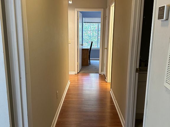 5th image of 220 Elm St APT 624