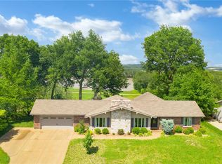 3 Zetta Dr, Washington, MO 63090