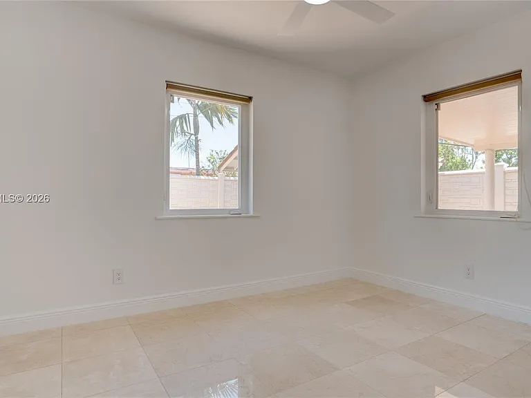 500 SW 51st Ct — Photo 66