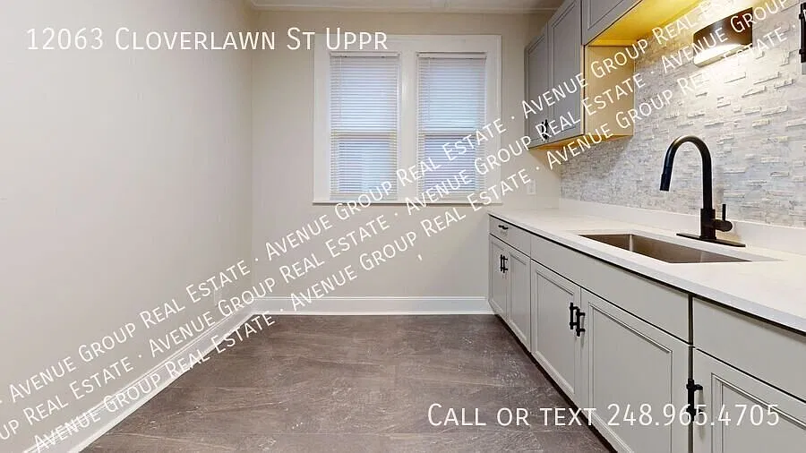Updated 2-Bedroom, 1-Bath Upper Unit Apartment In Detroit 2nd Months' Rent Free! — Photo 4