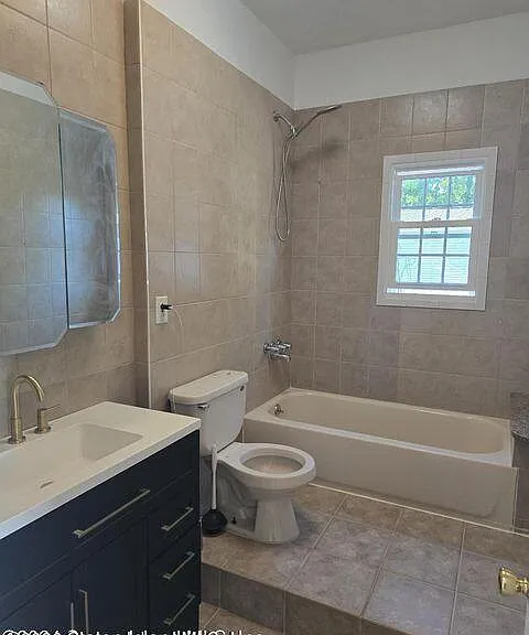 145 Oakdale St — Photo 5
