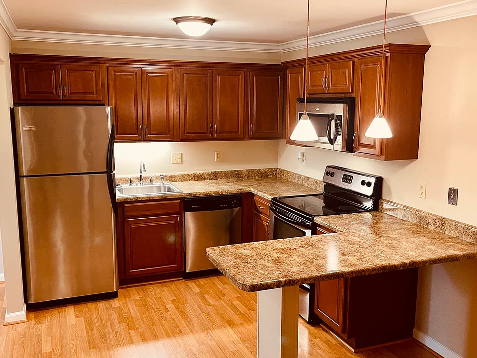 2550 Sutton Blvd #213