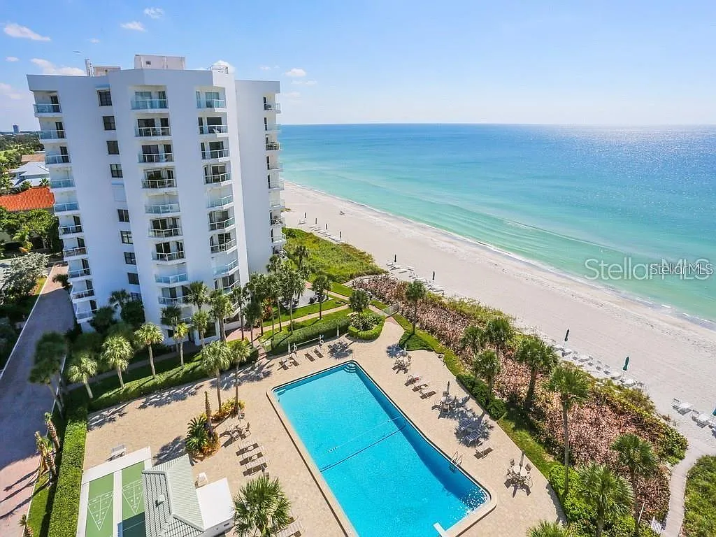 2 bed, 2.0 bath, 1290 sqft, $5,000 — Photo 3