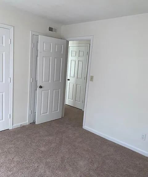 3117 E Darden Rd — Photo 8
