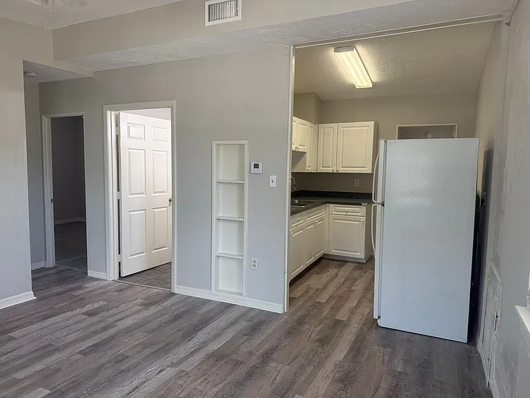 2425 Dixie Ave — Photo 24