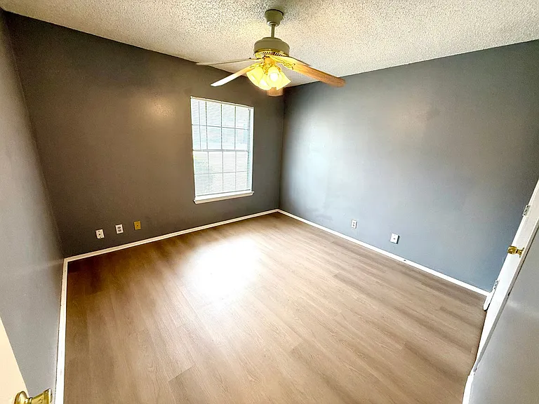 5310 Gawain Dr — Photo 12