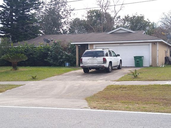 2nd image of 2821 India Blvd