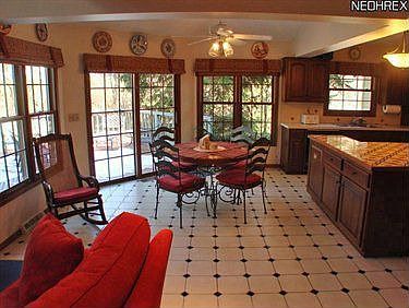 5th image of 14976 Hillbrook Ln E