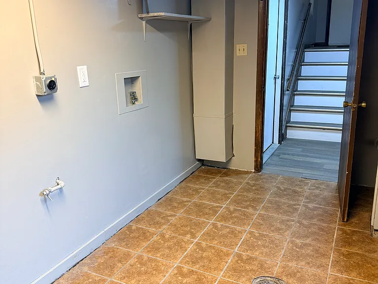 718 Sussex Dr #716 — Photo 15