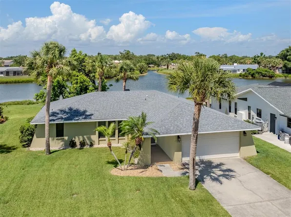 1240 Lucaya Ave, Venice, FL 34285