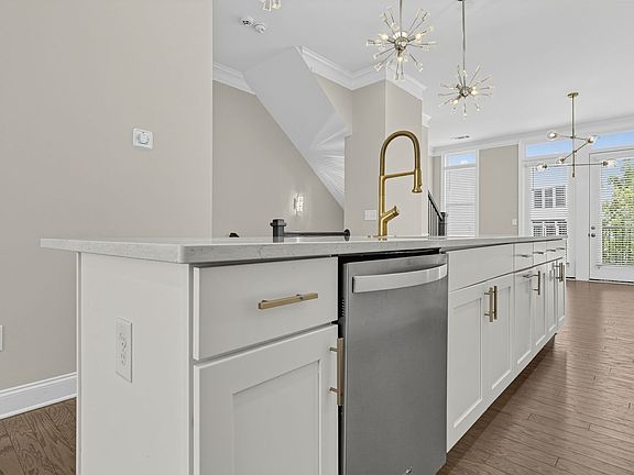 4th image of 1589 Aldworth Pl SE