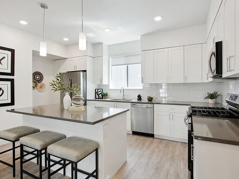 Central Park Townhomes — Photo 1