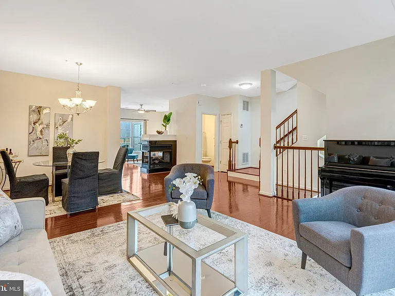 4479 Beacon Grove Cir #B — Photo 7
