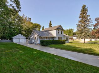 4985 Lake Harbor Rd, Muskegon, MI 49441