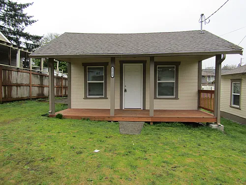 8818 Edgewater Dr SW Photo 1