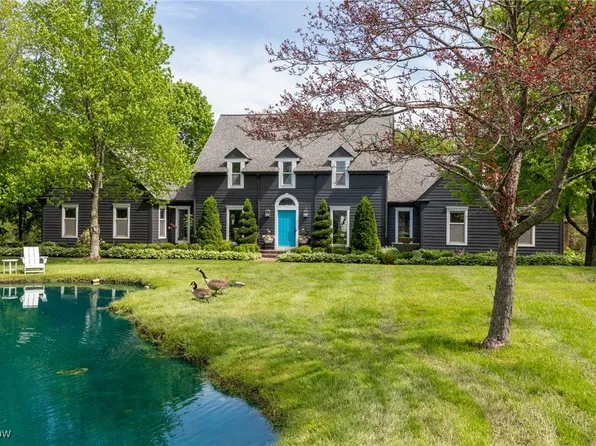 675 Wheatfield Dr, Aurora, OH 44202