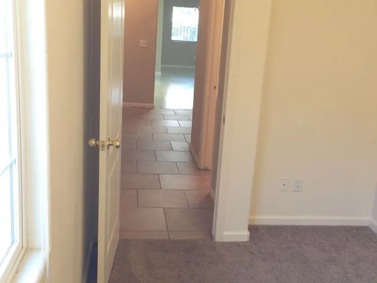 1268 Hillcrest St — Photo 10