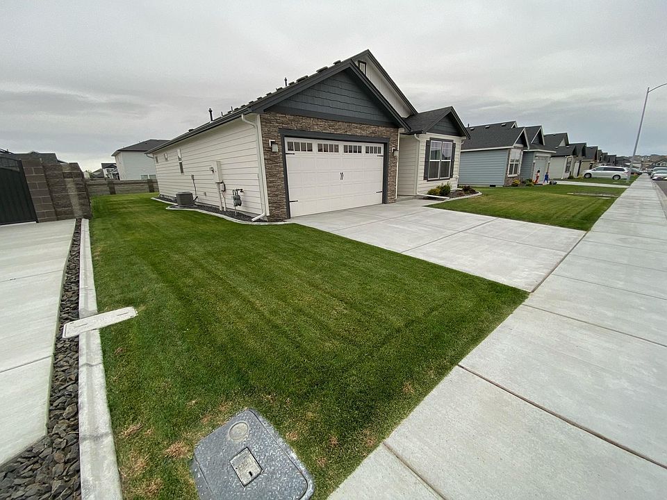 1st image of 8328 Ballard Loop
