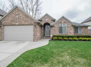 13512 Woodland Ct, Sterling Heights, MI 48313