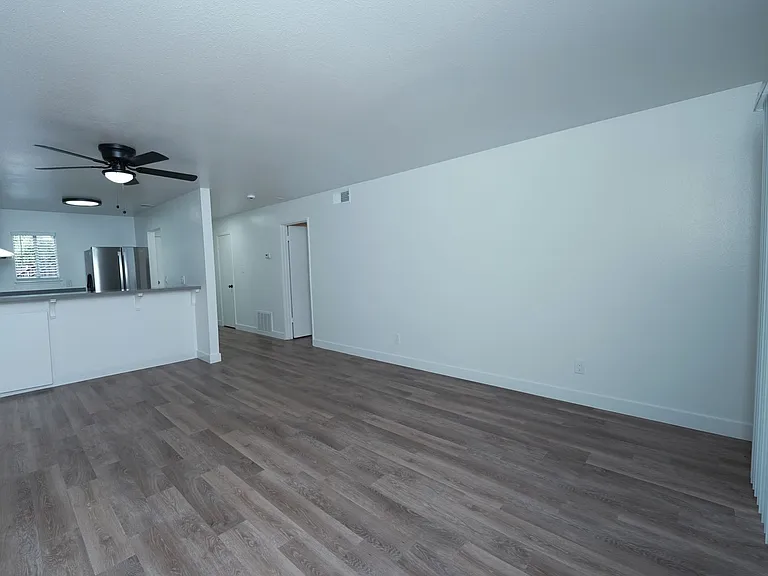 2763 Larkspur Ln — Photo 32