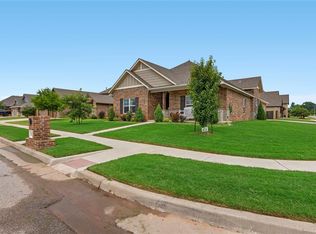 12101 SW 46th St, Mustang, OK 73064