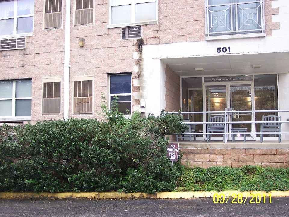 1st image of 501-2F N Barry Ave APT 2F