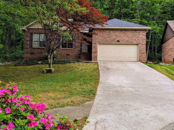 704 Wynsom Dr SE, Huntsville, AL 35803